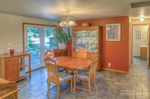 23265 Cindy Ct, Bend, OR 97701 photo 7