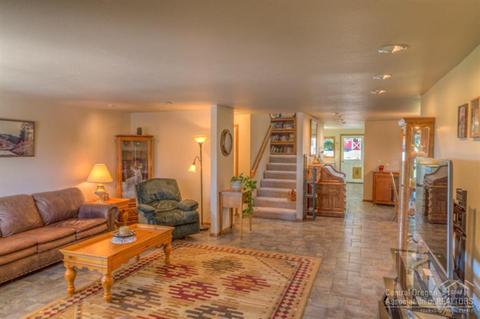 23265 Cindy Ct, Bend, OR 97701 photo 2
