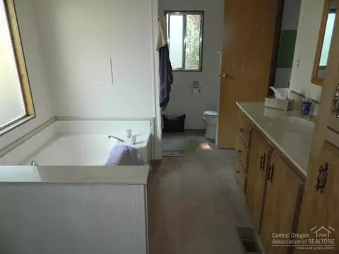 60982 Targee Dr, Bend, OR 97702 photo 12