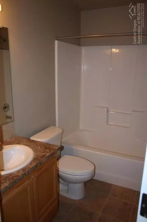 63224 NE Lancaster St, Bend, OR 97701 photo 9