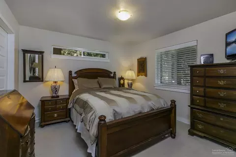 62750 Dixon Loop, Bend, OR 97701 photo 12