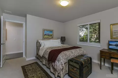 62750 Dixon Loop, Bend, OR 97701 photo 14