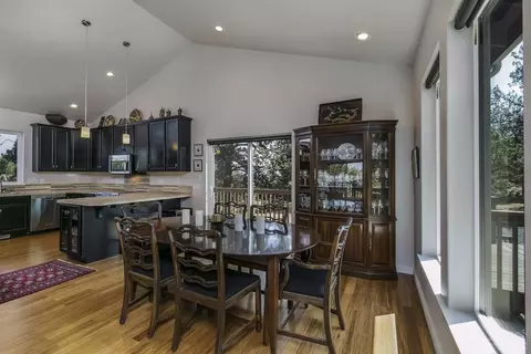 62750 Dixon Loop, Bend, OR 97701 photo 7