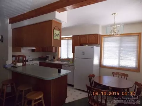 52670 Pine Dr, La Pine, OR 97739 photo 7