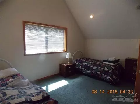 52670 Pine Dr, La Pine, OR 97739 photo 13
