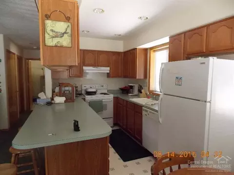 52670 Pine Dr, La Pine, OR 97739 photo 6