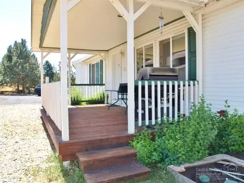 63699 Hunters Cir, Bend, OR 97701 photo 6