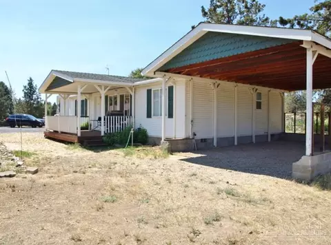 63699 Hunters Cir, Bend, OR 97701 photo 3