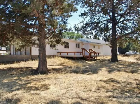 63699 Hunters Cir, Bend, OR 97701 photo 23