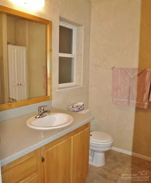 63699 Hunters Cir, Bend, OR 97701 photo 14
