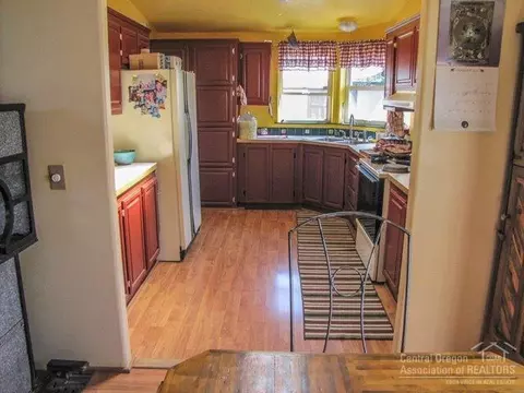 59920 Cheyenne Rd, Bend, OR 97702 photo 4