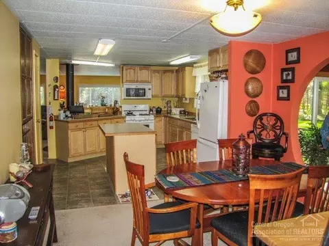 19940 Poplar St, Bend, OR 97702 photo 7