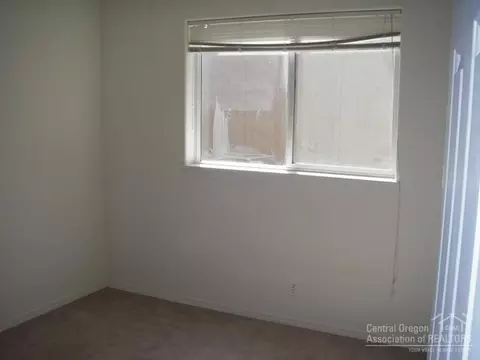 17196 Tholstrup Dr, Bend, OR 97707 photo 8