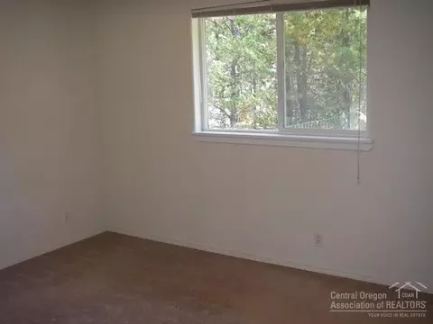 17196 Tholstrup Dr, Bend, OR 97707 photo 6
