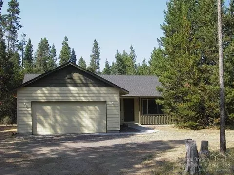 17196 Tholstrup Dr, Bend, OR 97707 photo 1