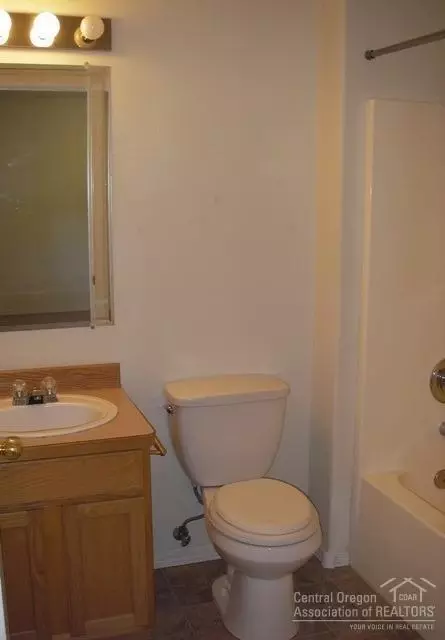 17196 Tholstrup Dr, Bend, OR 97707 photo 7