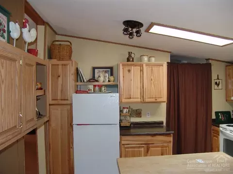 52460 Westley Loop, La Pine, OR 97739 photo 5