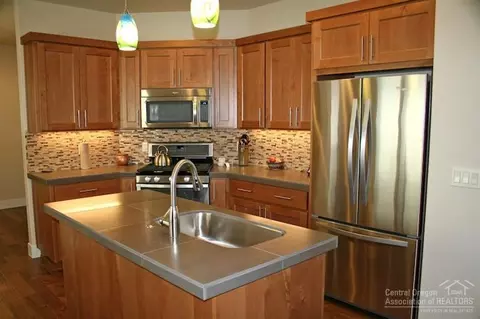 61049 SE Ruby Peak Ln, Bend, OR 97702 photo 9