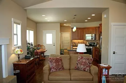 61049 SE Ruby Peak Ln, Bend, OR 97702 photo 6