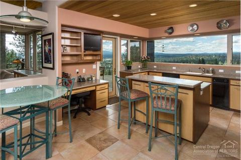 1027 NW Stonepine Dr, Bend, OR 97703 photo 6