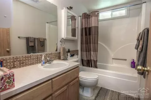 52909 Timber Lane Loop, La Pine, OR 97739 photo 11