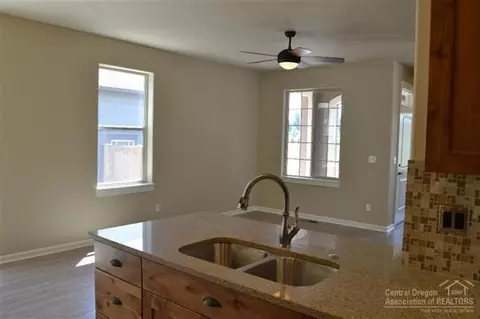 20941 Sotra Loop, Bend, OR 97702 photo 8