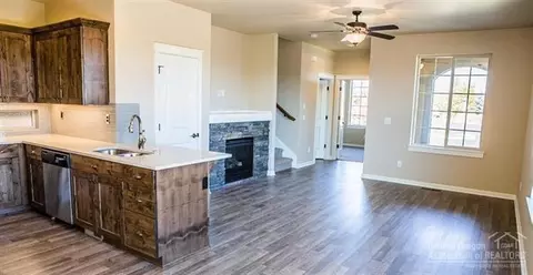 20941 Sotra Loop, Bend, OR 97702 photo 2