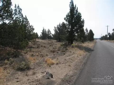 25211 Deer Ln, Bend, OR 97701 photo 2