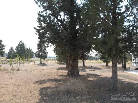 25211 Deer Ln, Bend, OR 97701 photo 4