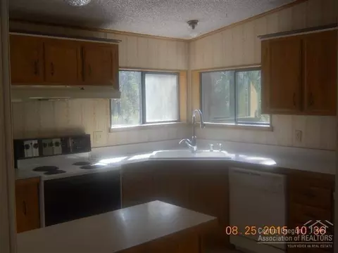 151743 Hackamore Ln, La Pine, OR 97739 photo 5