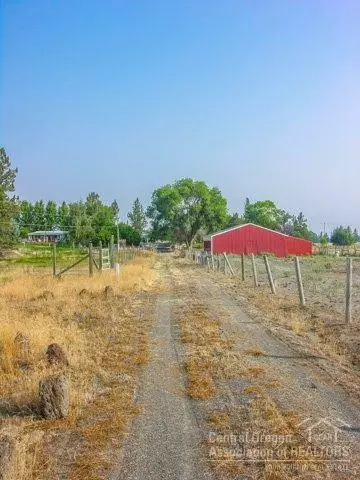22123 Nelson Rd, Bend, OR 97701 photo 3
