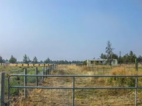 22123 Nelson Rd, Bend, OR 97701 photo 4