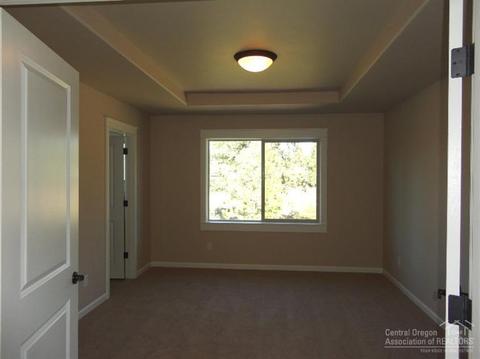 60342 SE Hedgewood Ln, Bend, OR 97702 photo 9