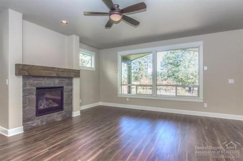60342 SE Hedgewood Ln, Bend, OR 97702 photo 3