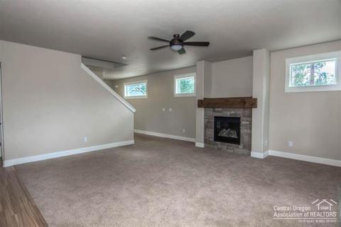 60342 SE Hedgewood Ln, Bend, OR 97702 photo 4