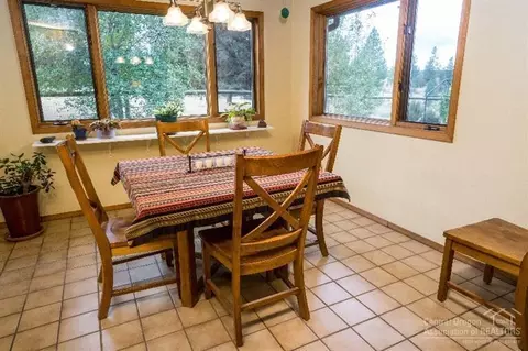 22355 Calgary Dr, Bend, OR 97702 photo 6