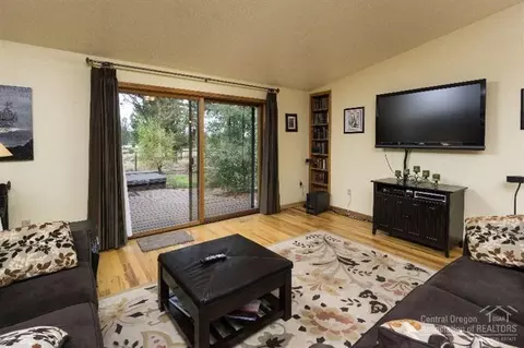 22355 Calgary Dr, Bend, OR 97702 photo 9