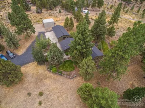 22355 Calgary Dr, Bend, OR 97702 photo 23