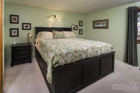 22355 Calgary Dr, Bend, OR 97702 photo 12