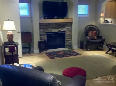 20260 Ellie, Bend, OR 97701 photo 6