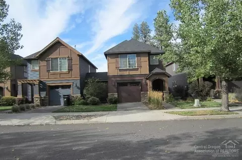 20260 Ellie, Bend, OR 97701 photo 2