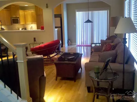 20260 Ellie, Bend, OR 97701 photo 4