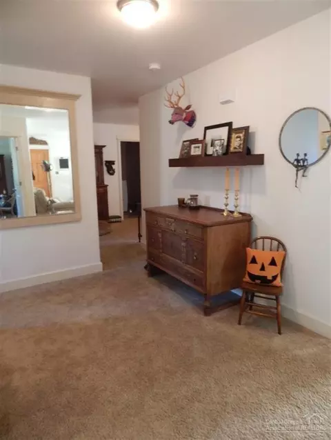 51914 Fordham Dr, La Pine, OR 97739 photo 6