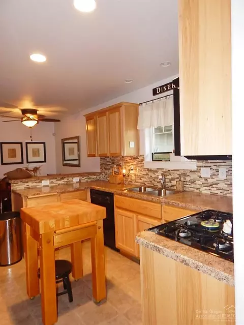 51914 Fordham Dr, La Pine, OR 97739 photo 18