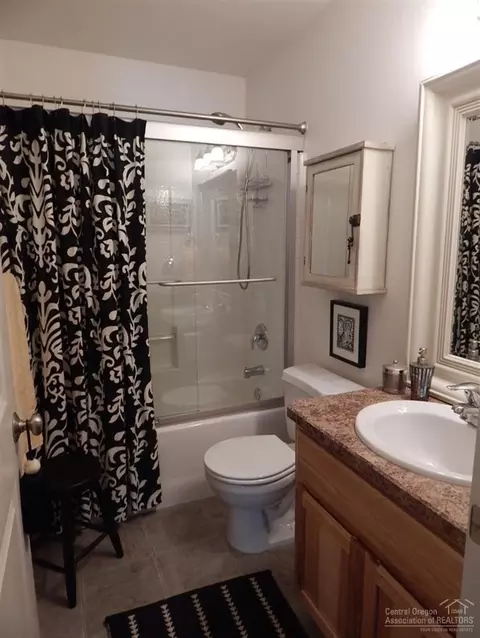 51914 Fordham Dr, La Pine, OR 97739 photo 11