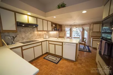 20451 Timberline, Bend, OR 97702 photo 9