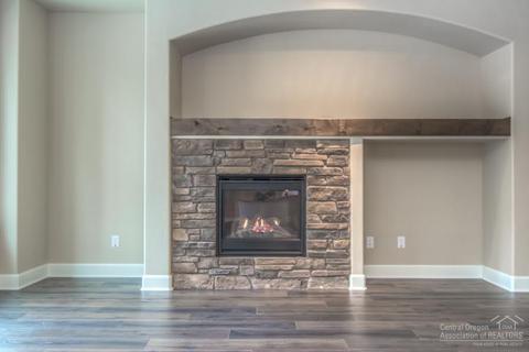 60374 SE Hedgewood Ln, Bend, OR 97702 photo 11