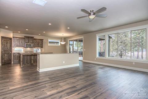 60374 SE Hedgewood Ln, Bend, OR 97702 photo 6