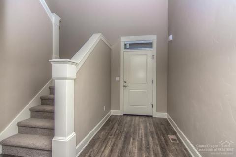 63159 NE Dakota Dr, Bend, OR 97701 photo 3