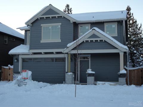 63159 NE Dakota Dr, Bend, OR 97701 photo 2